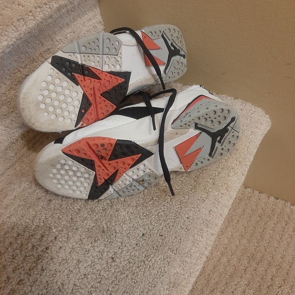 Jordan sneakers size 3y - Picture 6 of 14